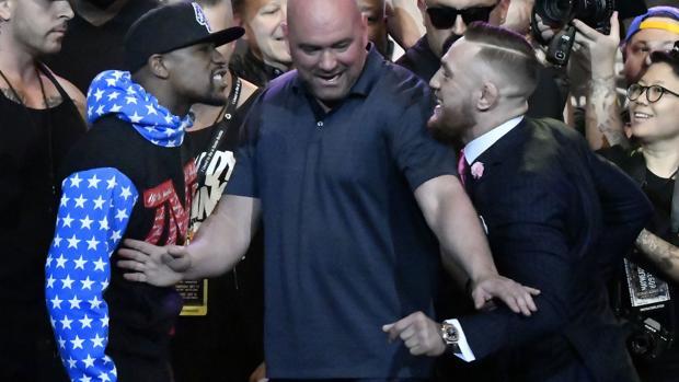 Horario y dónde ver el McGregor-Mayweather bit.ly/2xeEBsL