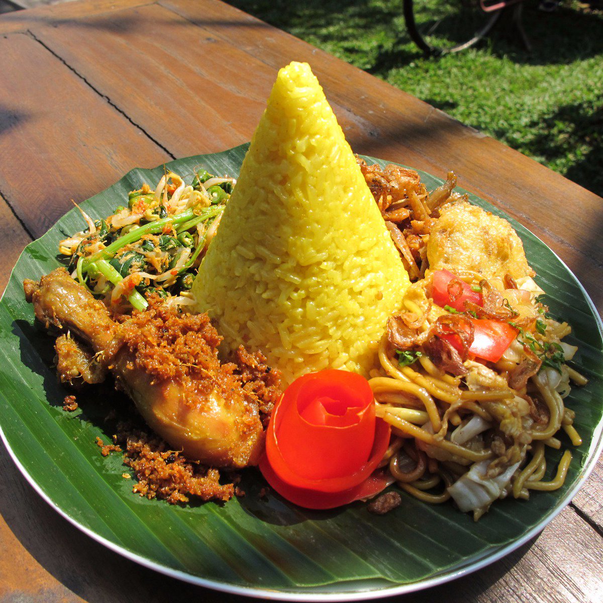 we have new menu Nasi Tumpeng, Price wise, very affordable and great Taste Would definitely come again!:)
