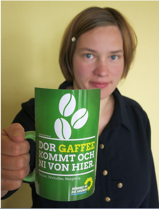 ezoderwitz's tweet photo. CDU #Jena macht Wahlkampf mit nicht-#fair gehandeltem Kaffee in #Pappbechern -dazu fallen mir 2 Dinge ein: @darumgruen u. Ansage v.@CBahnert https://t.co/tey7qP5txA
