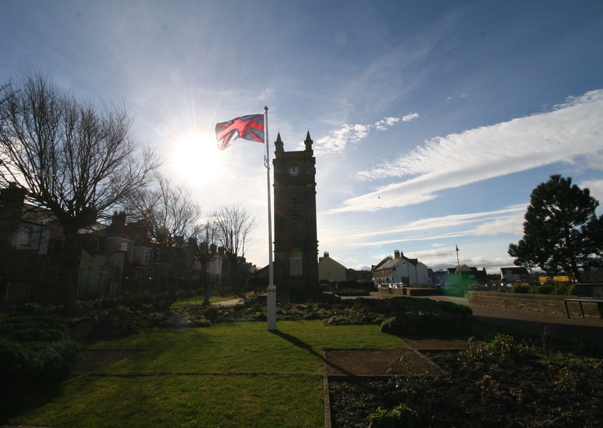 StoneServicesUK's tweet photo. Great news that Amble War Memorial got the go ahead for this repair project @WarMemorials @AmbleTC  https://t.co/mUUiuqMUlk https://t.co/xE5Lz8wsjF