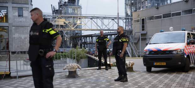 Un español ebrio que transportaba bombonas de gas provoca una alerta terrorista en Róterdam bit.ly/2iryNbW