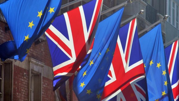 Piano #UE per punire #Regno Unito dopo Brexit. Solita cazzata di Bruxelles: vendette non servono e tornano indietro!
goo.gl/sLoVoH