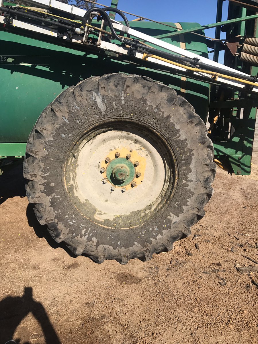 burgess_ag's tweet photo. Finally back on paddocks, Prosaro on Bass and Canola, Bass 2nd mildew spray, recon it'll be x3, #BulkN #prosaro https://t.co/D37K349oSV