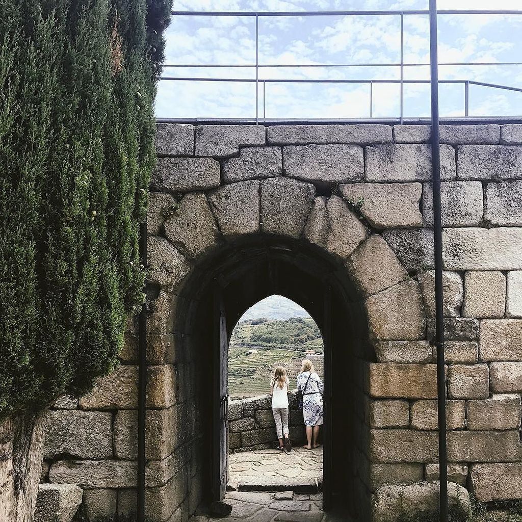 cado's tweet photo. Princess Keep on - #lamego #viseu #portugal
.
.
.
.
#architecture #arquitetura #arquitectura #igers_viseu #igersvi… https://t.co/kDeAHtFM6D https://t.co/JQKSBKQ6X6