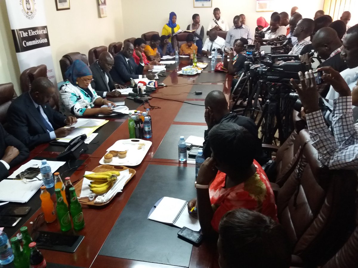 cceduganda's tweet photo. @UgandaEc announces 21st Nov 2017 as the polling date for LC elections with lining up as the mode of voting. #Lcelection https://t.co/DdMCr8CdGe