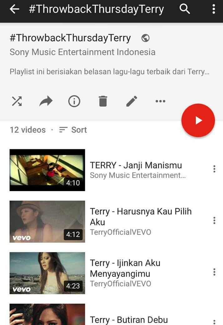 SonyMusicID's tweet photo. #SonyBuzz Nikmati music video dari semua single terbaik @terrylize di playlist #ThrowbackThursdayTerry https://t.co/OofANUJs47 https://t.co/UneUaEYF5t