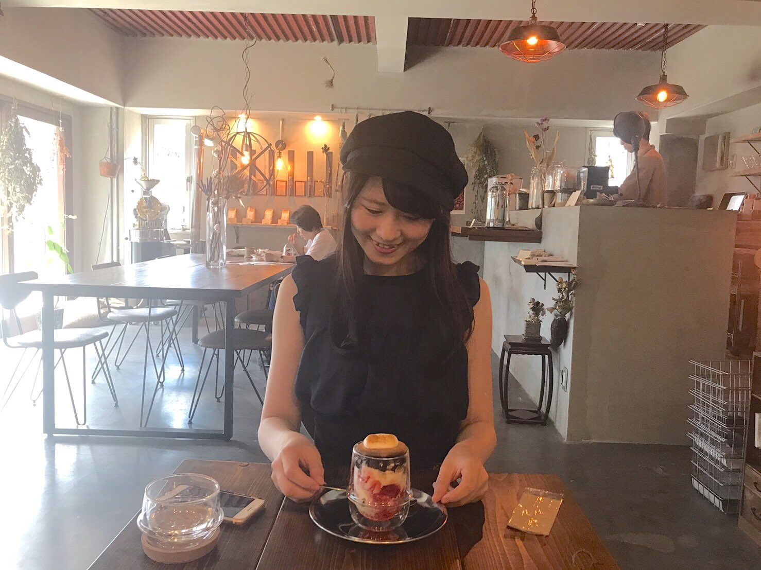 浜口 愛子 Aiko Hamaguchi Pa Twitter かわいい女の子と かわいいカフェへ 贅沢な時間でした まるまる 珈琲焙煎所 旅の音 T Co Wo4yzoal97 Twitter