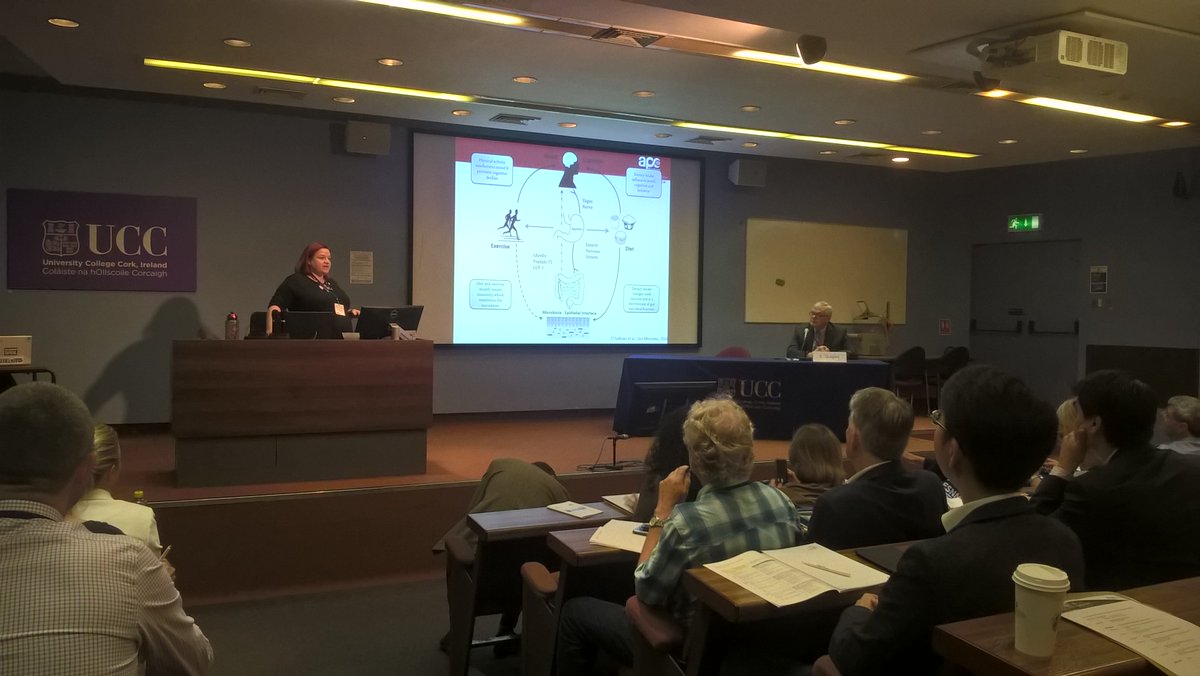 UCCpsychiatry's tweet image. Next up #NeuroGASTRO2017 #Postgraduatecourse @OrlaOS talking #diet #exercise #microbiome