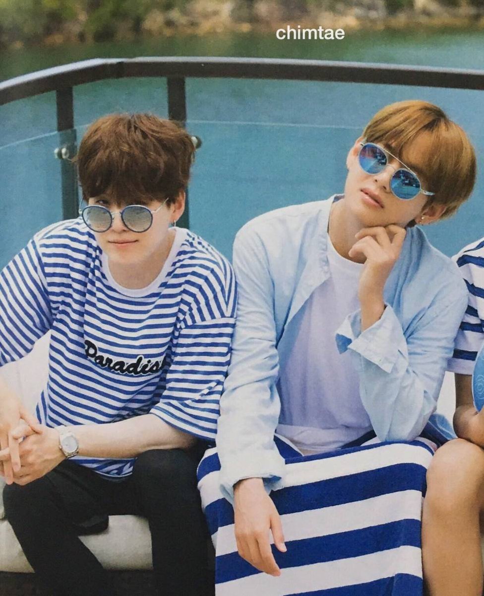 Sugarcart_'s tweet photo. [SCAN/Capture] Summer Package 2017 ♡ #Taegi #vga #suga #v #BTS  #SummerPackage2017 
Cr. Owner/as tagged https://t.co/hiKwABkdTe