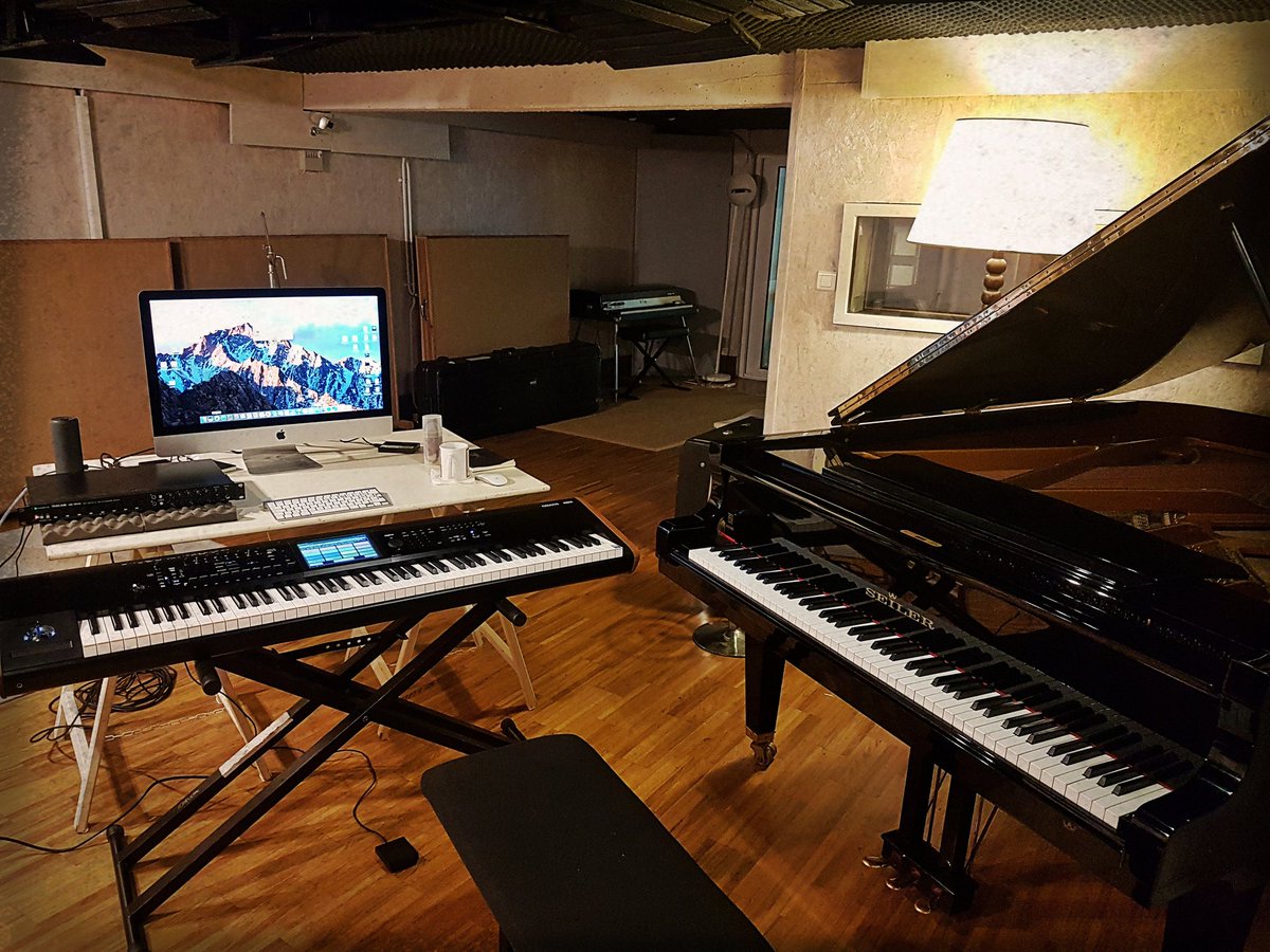 Melted Space (@meltedspace) on Twitter photo New office for the next 2 weeks!
#meltedspace #studio #recording #mixing #korg #kronos #apple #imac #cubase #protools <a href="/lesliensduson/">Bootzy_Bootz</a> New office for the next 2 weeks!
#meltedspace #studio #recording #mixing #korg #kronos #apple #imac #cubase #protools <a href="/lesliensduson/">Bootzy_Bootz</a>