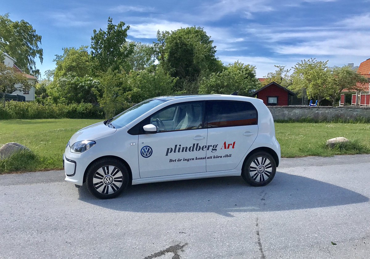 plindbergart's tweet photo. Strömavbrott runt Visby. Fan! Och jag som har elbil! #sverige #gotland #strömavbrott #e-up #wolksvagen #wv https://t.co/XSaWJPk2wx