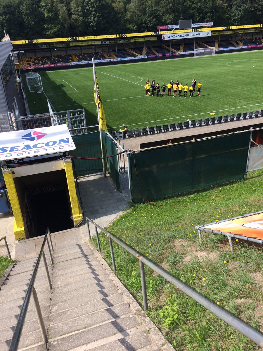 Het domein van de mede-koploper in de eredivisie, De Koel