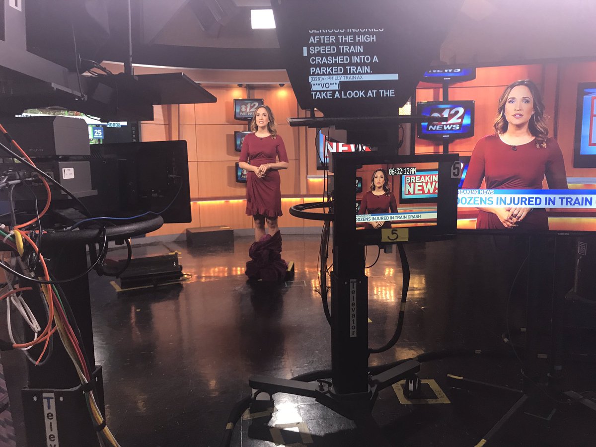 SuzanneBoyd's tweet photo. #WhatYouDontSeeOnTV Moments before @terihornstein's live hit and during. #Blanketgate @cbs12 #CBS12am https://t.co/lNxUtrtFbv