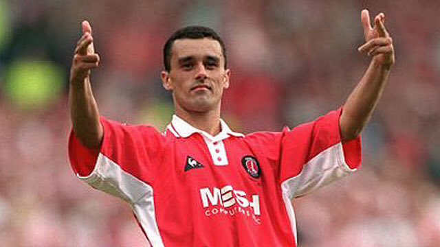 CafcFacts's tweet photo. 22/8/98 #cafc 5 #saintsfc 0 Charlton go top of the Premier League. Mendonca hat trick, Robinson &amp; Redfearn https://t.co/lktCTzrjpD