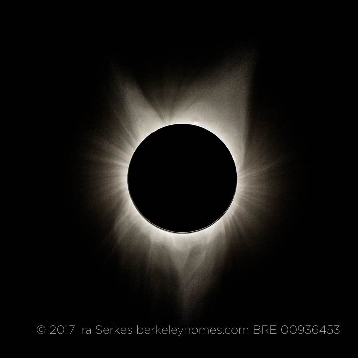serkes's tweet photo. #eclispe2017 #CNNEclipse #SolarEclipse2017 #FoxFace https://t.co/zVStyZmXRt