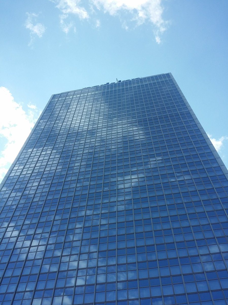 terri_cramer's tweet photo. Blue sky thinking. 
#blueskies #berlin #alexanderplatz #Clouds https://t.co/cSm7bfO0wl
