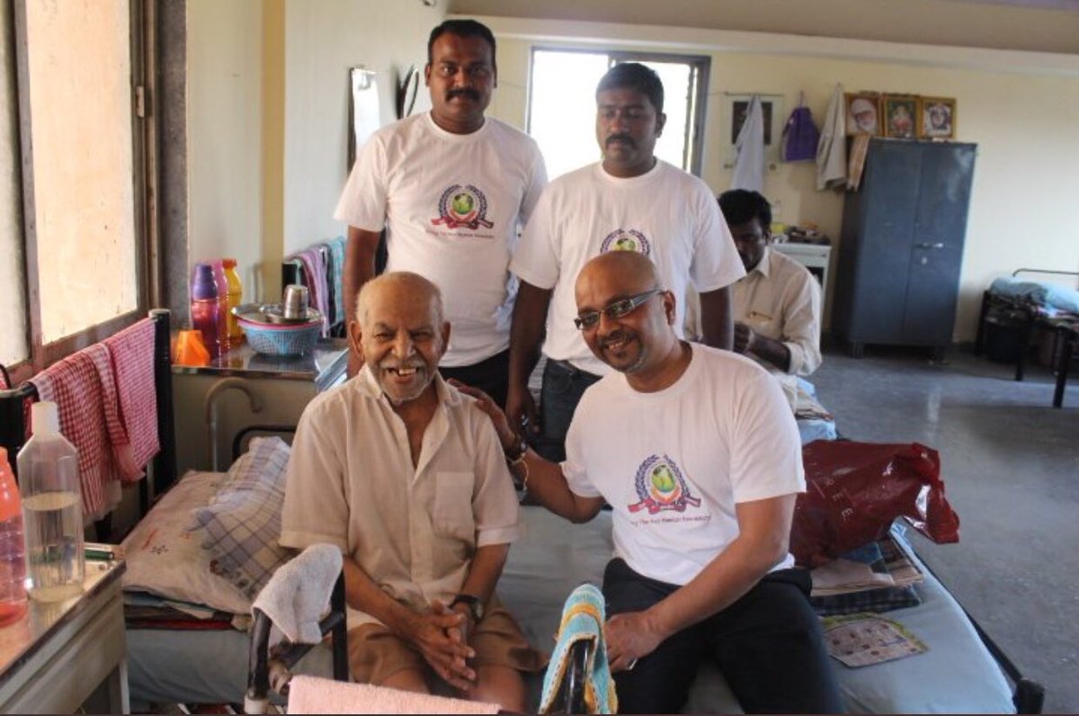 zainab_raazi's tweet photo. @BeZinda #BeZindaHeroes #BeZinda @foodietweeter is a real hero! He's nominated by me! https://t.co/B73LPc5asr