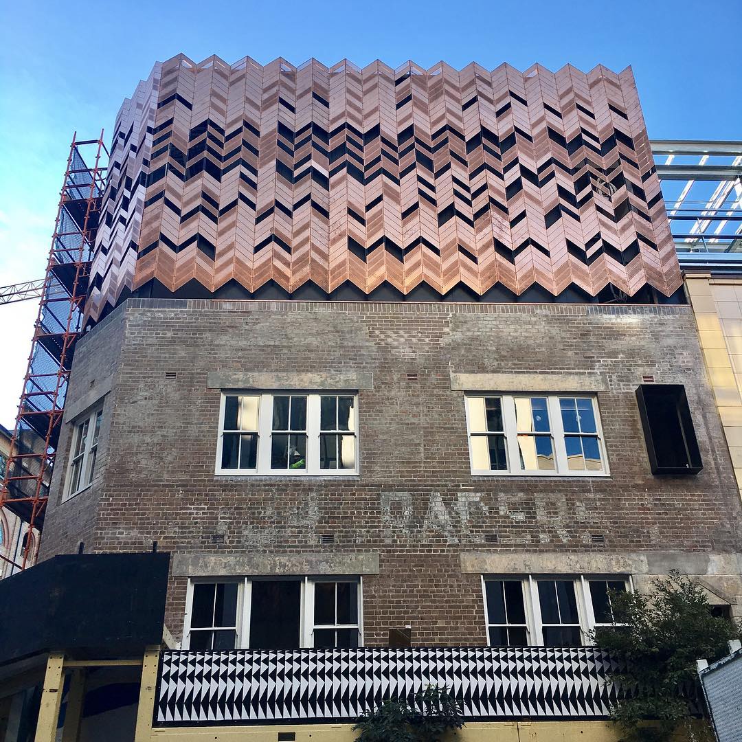 _arma_'s tweet image. Facade reveal at paramount hotel!
14 mega panels composed of 1386 perforated tiles and 2422 solid tiles.
#AR_MA #digitalfabrication