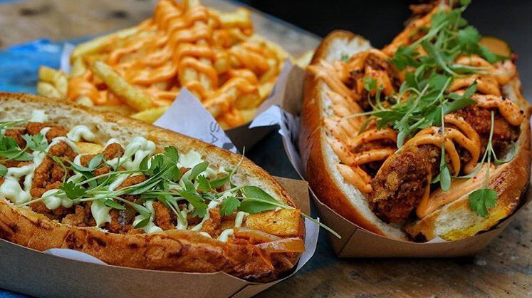 EarlsLDN's tweet photo. This week in the truck 11:30-14:30 Tue 22/8 @wembleypark HA9 0FJ Wed 23/8 @BroadgateLondon EC2M Fri 25/8 @CP_EW W4 5YA #foodtruck #sandwich https://t.co/SWaJMbOaTY