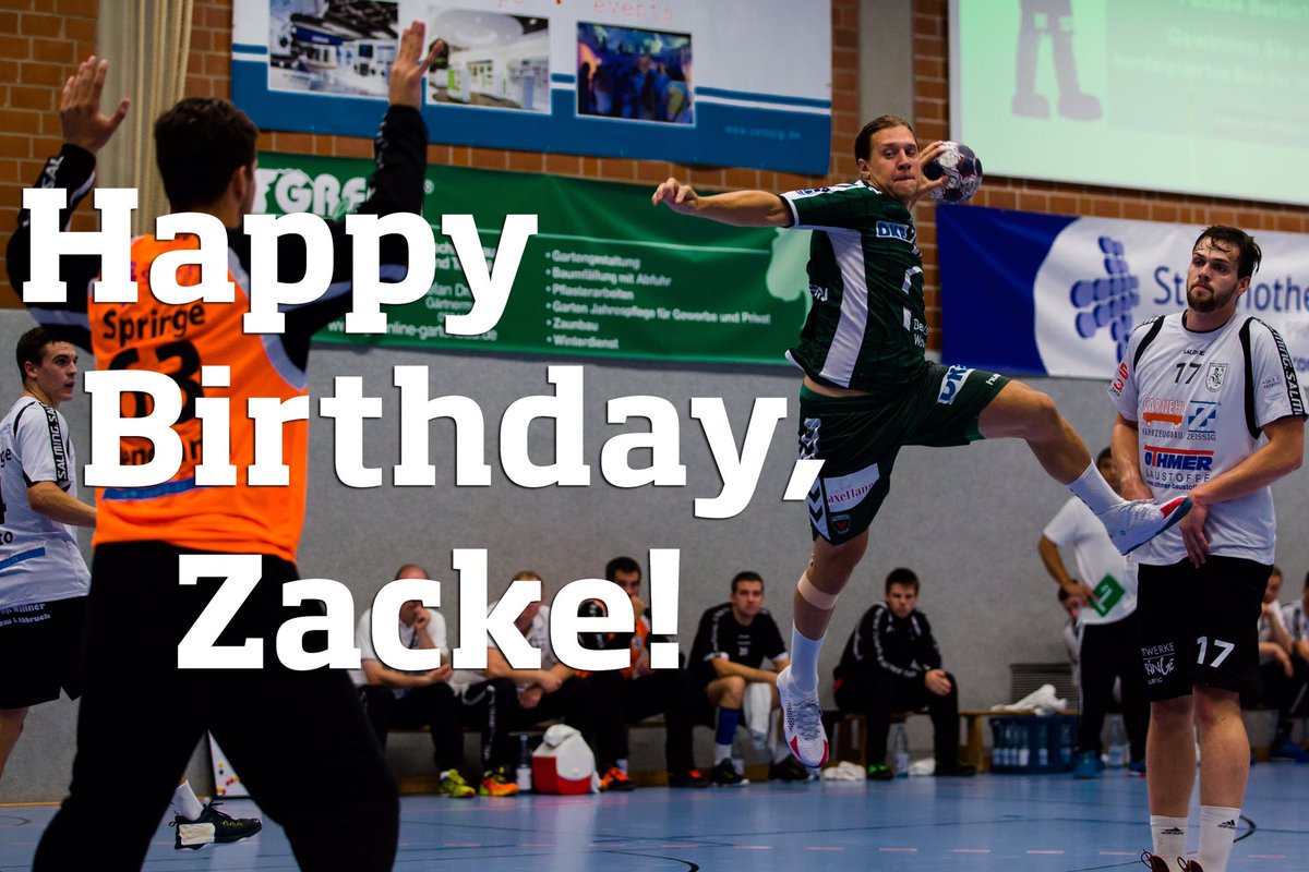 FuechseBerlin's tweet photo. Wir wünschen unserem Mattias #Zachrisson alles Gute zum 27. Geburtstag. Auf dass du weiterhin so schön fliegst! 🎉🤗 #unserRevier #fuechse https://t.co/DNRJF596Te
