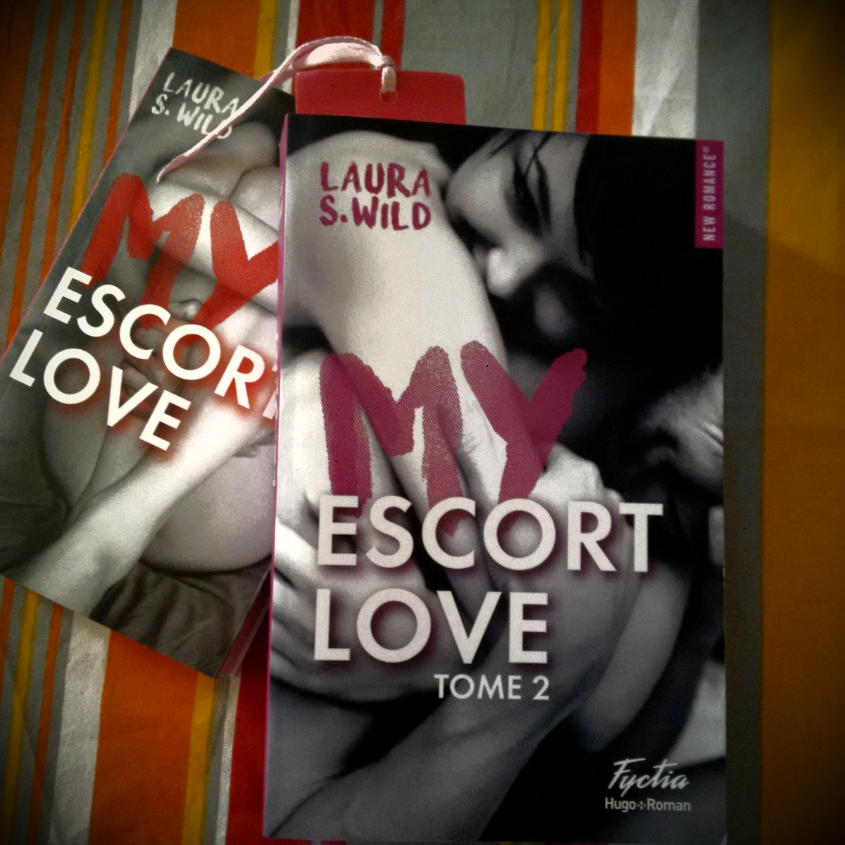 bea__mars's tweet photo. #LectureDuMoment #ActuYA #MyEscortLove #2 #LauraSWild Merci @HugoNewRomance #bookadddict #RomanceAddict https://t.co/vnArv8GydQ