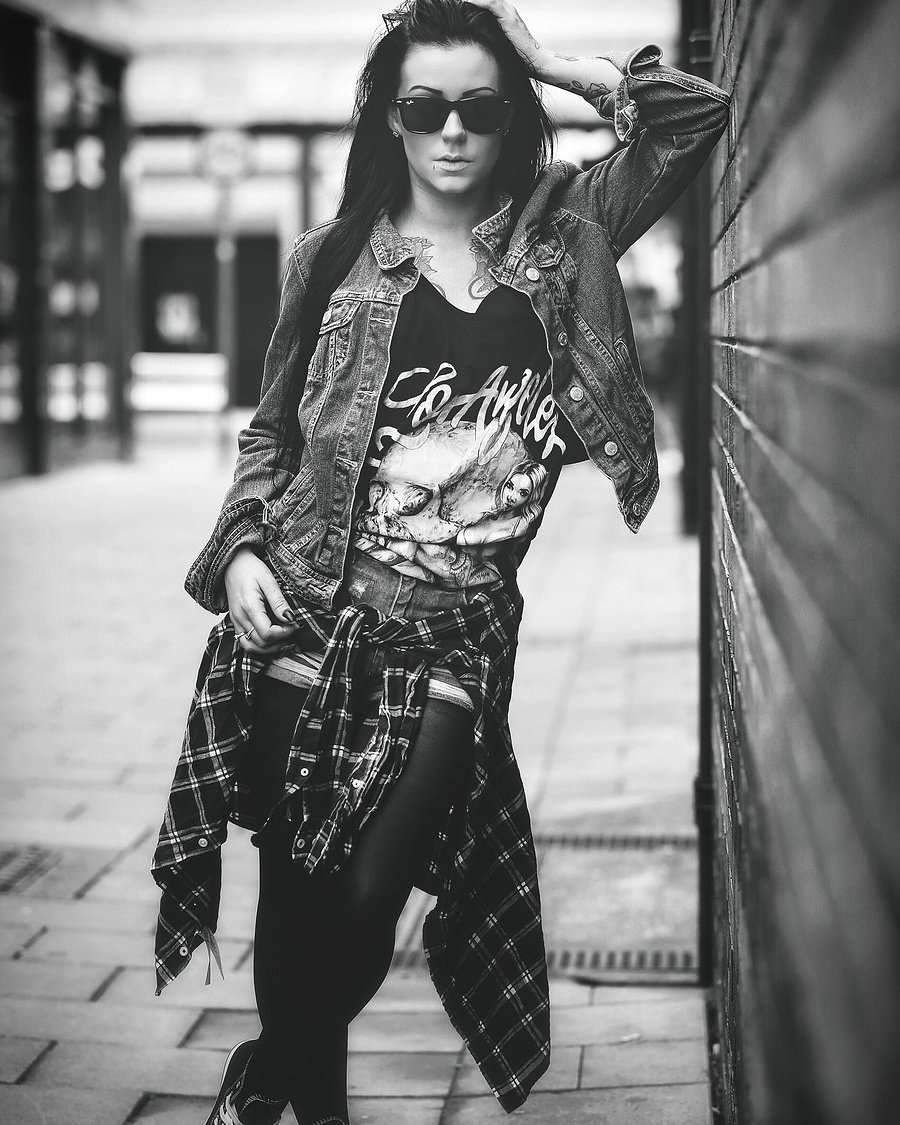 Laneymodelle's tweet photo. Morning all ❤ 
Little bit of #alternative #fashion .. my #fave look #photography by @tomhumble_just
#haveagoodday https://t.co/MW7E9pLtKz