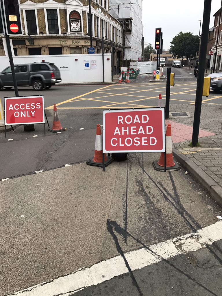 matt_stephen's tweet photo. @TfL @lastnotlost @KathieEClark #RamSt better thanks. Signs still unclear tho. From Garrett Ln: 'Access Only' but is a thru rd for 🚲. 'Rd ahead closed': not for a 🚲! #cs8 https://t.co/6gwFMQrWhq