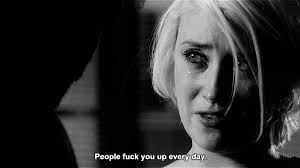 الحب عند المرأة قصة عاطفية هي بطلتها، وعند الرجل قصة هو مؤلفها.