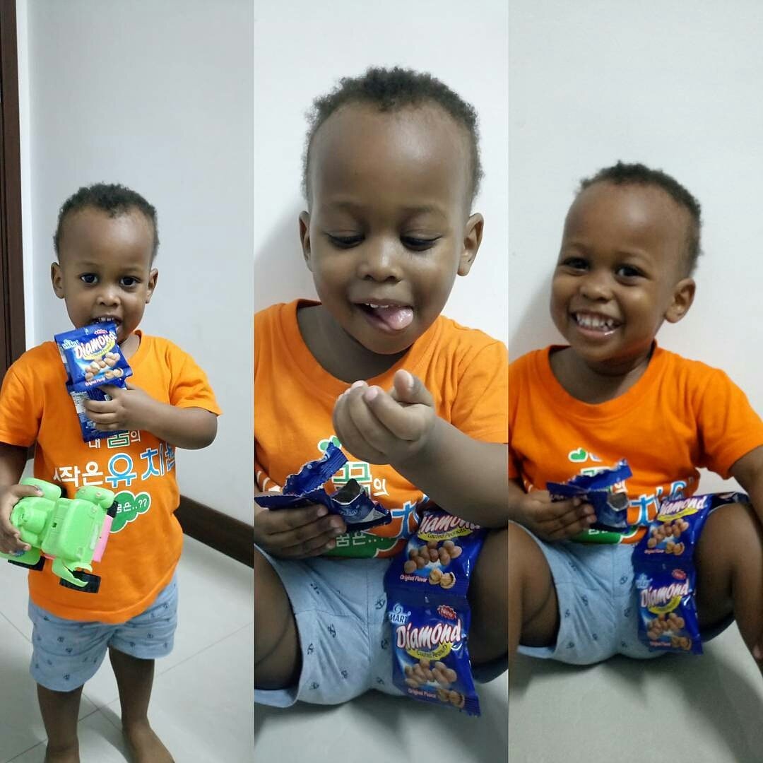 DiamondKaranga's tweet photo. Hakikisha Unamfurahisha Mtoto Wako Kwa Kumnunulia #DiamondKaranga Ili Awe Na Furaha Kila Siku........ #DiamondKaranga
#NogewaJirambe https://t.co/9VRfkSBBIG