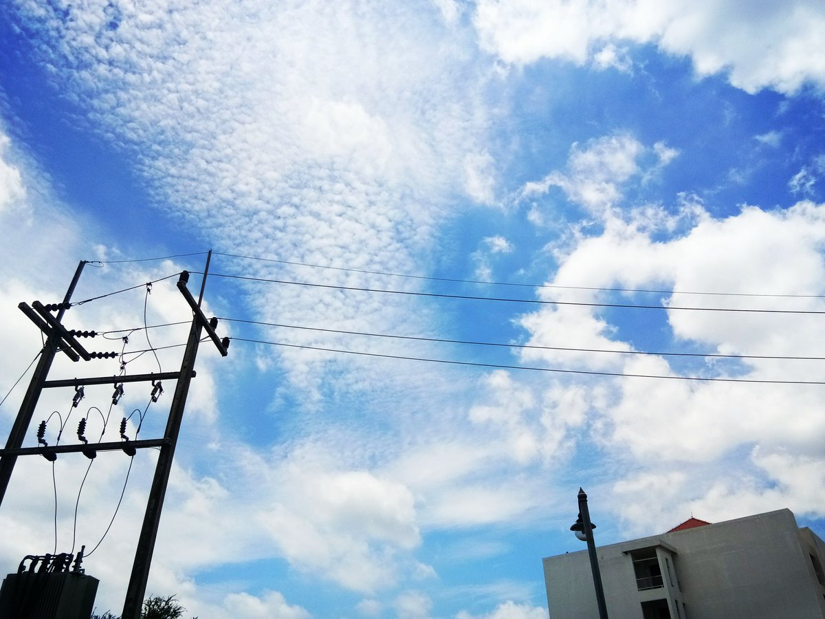 _flxvrt's tweet photo. ก็เธอน่ารัก น่าทะนุถนอมเเบบนี้ เเล้วใครจะกล้ามาทำคนดีของเราเสียใจหล่ะ☁💭 #FANL https://t.co/u1bypY69jV