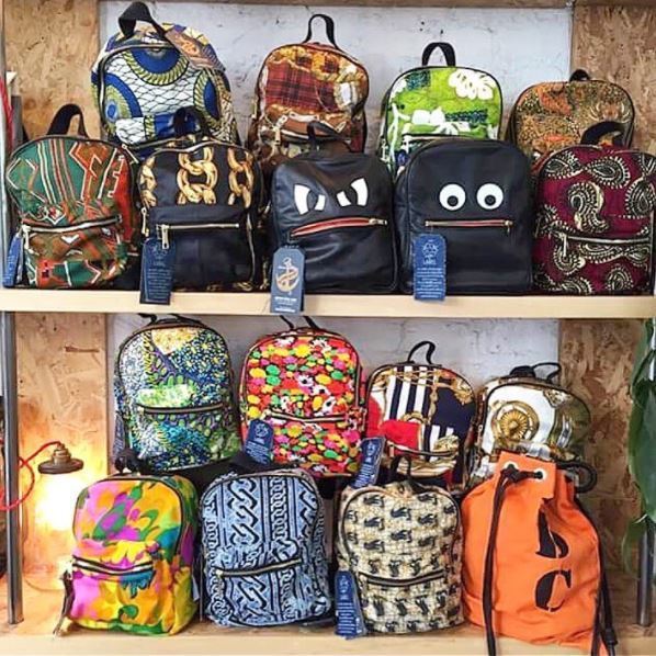 SolutionsAndCo's tweet image. Discover #ReuseSolutions with clothes #CircularEconomy bit.ly/2vaavVM v/ @StevenBethell