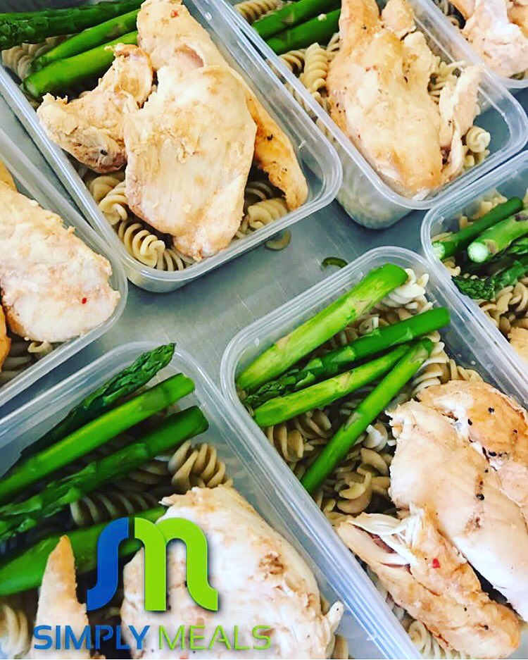 It is so important to have a balanced and nutritional diet and here at Simply Meals we ensure that you get just that! 🐔🥒