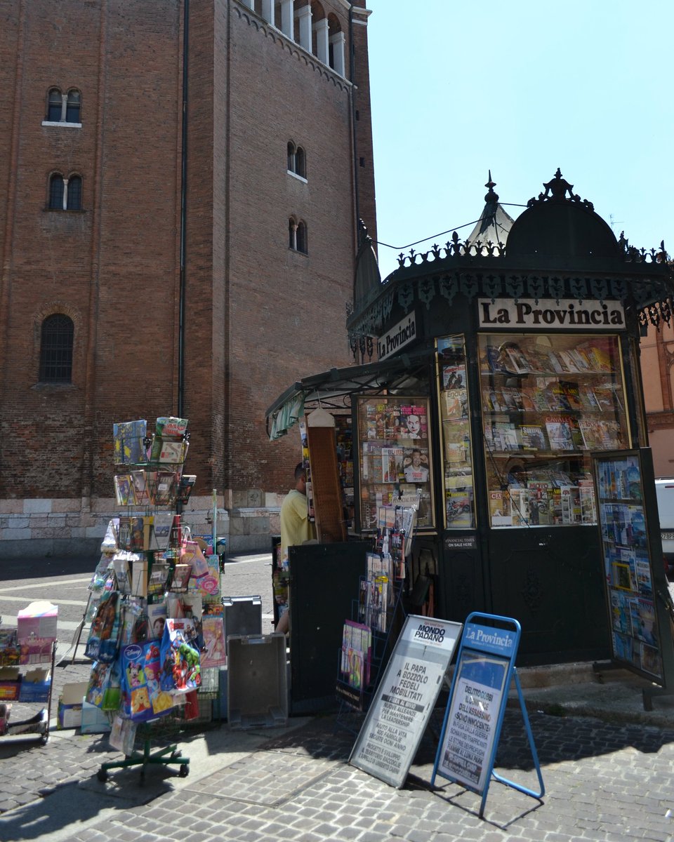 smartiamocremon's tweet photo. Ultimi giorni di ferie o lavoro? Nel dubbio leggiamo un po' di notizie 
#cremona #cremonacitta #buongiorno #goodmorning #leggiamo #giornali https://t.co/gPKocsGcHU