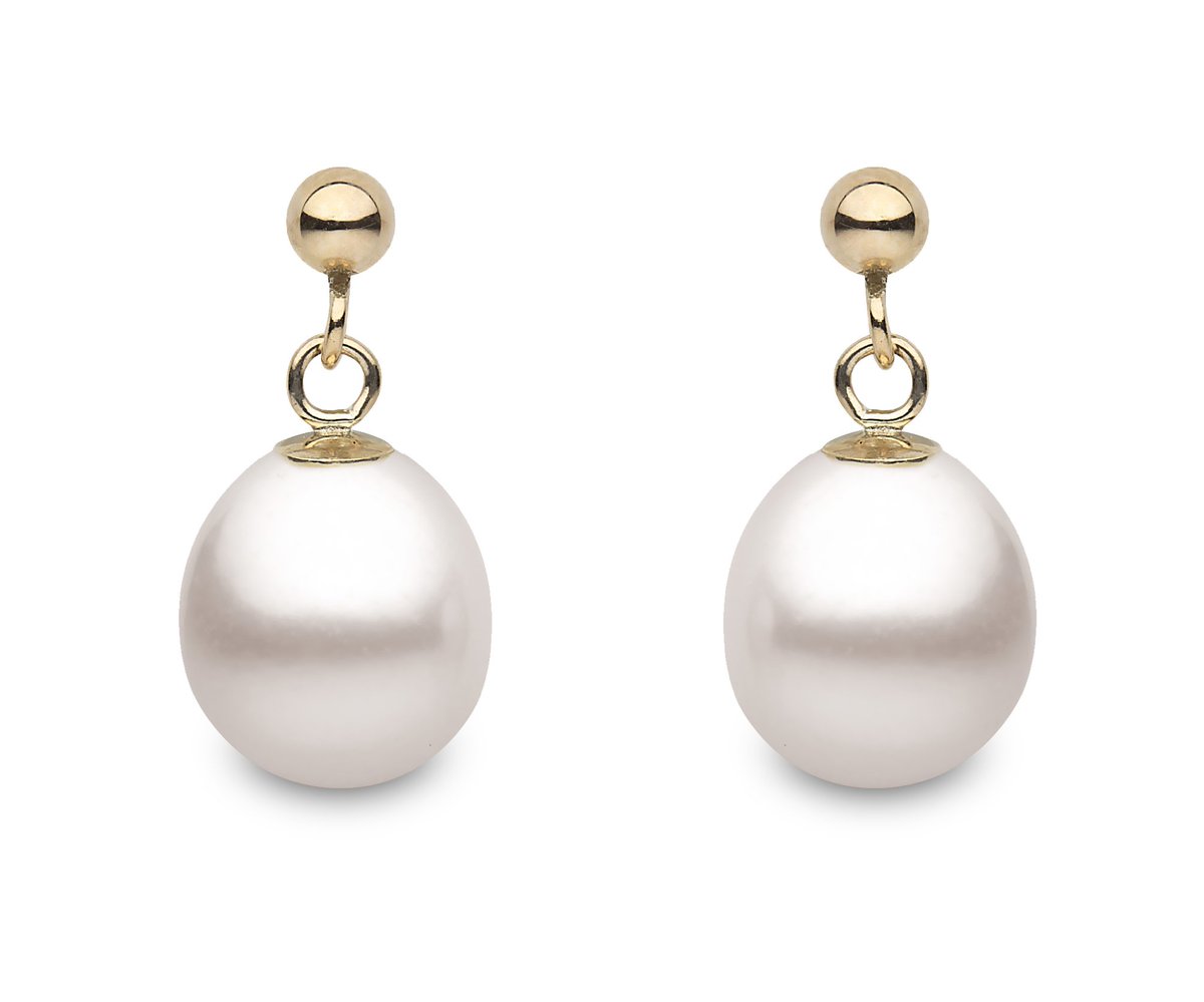 RichardSintonJ's tweet photo. "Pearls are always appropriate" - Jackie Kennedy https://t.co/BbmRcCLyjQ https://t.co/3StiFwfMRn