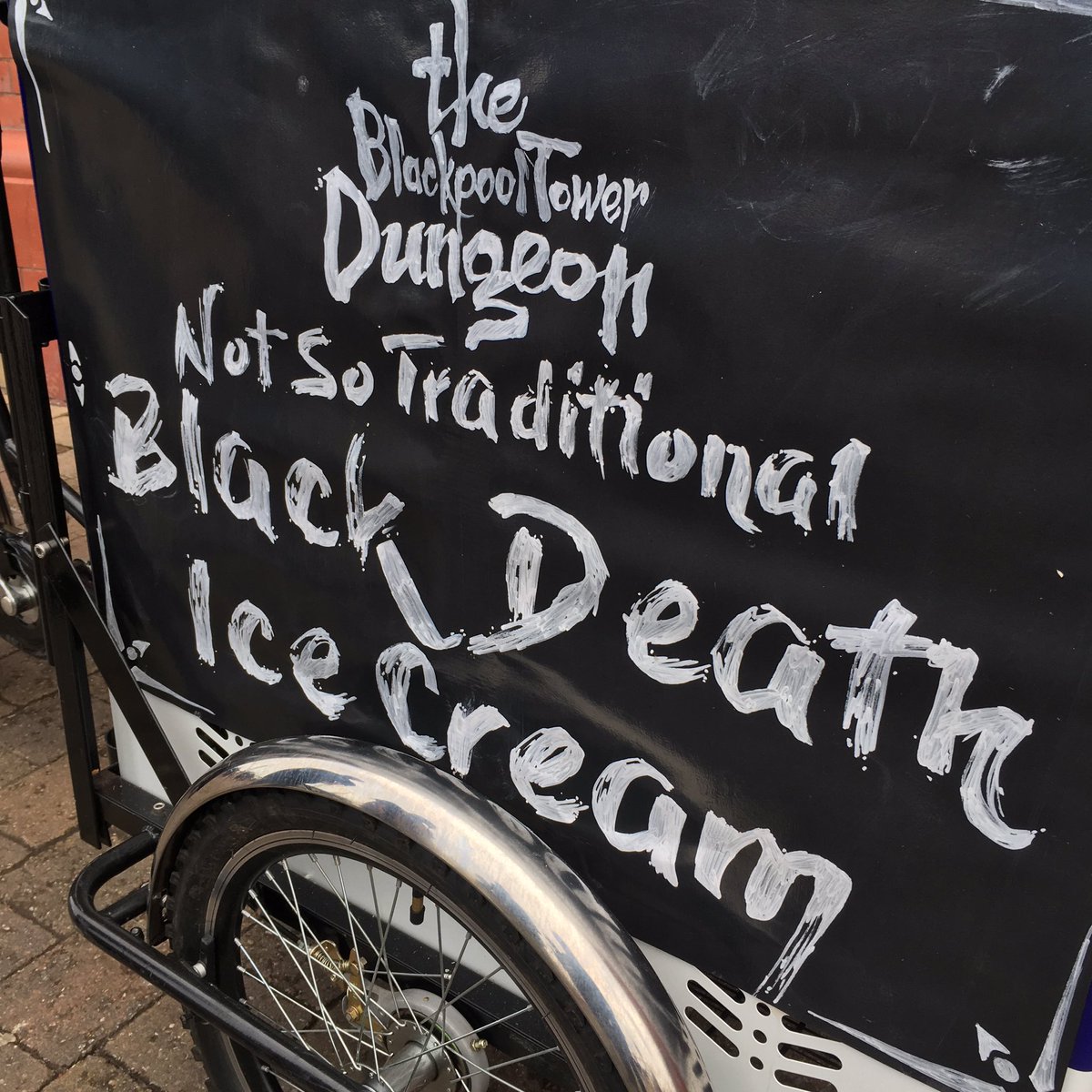 BTowerDungeon's tweet photo. Look out for us today - giving out FREE black ice cream... yum! #BlackDeathIceCream https://t.co/6bnw7B4lZc