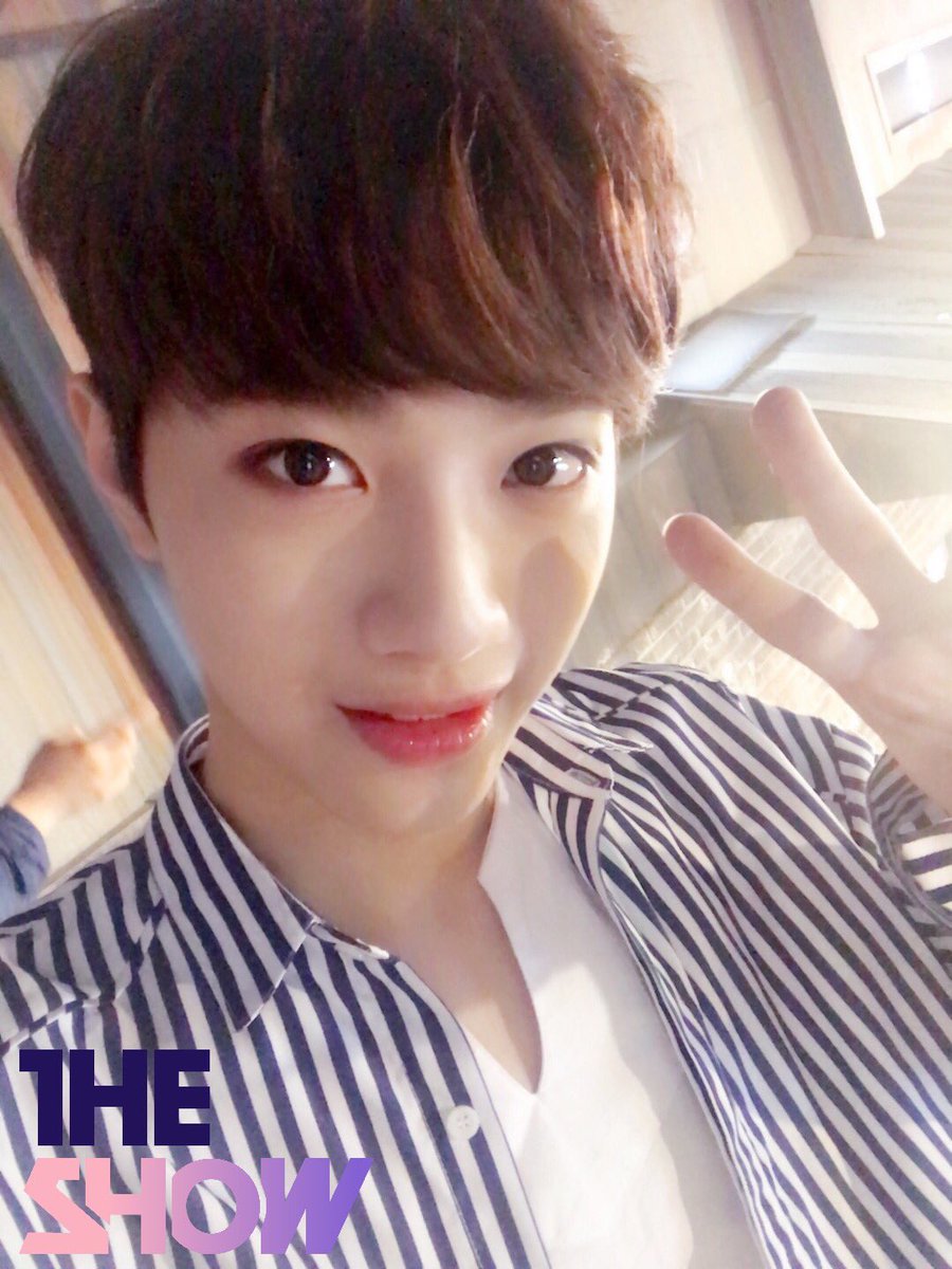 秋霖 クァンリンちゃん 顔整っているのにセルカで盛れないタイプかと思っていたけど本当に盛れてる 可愛い 라이관린 Guanlin