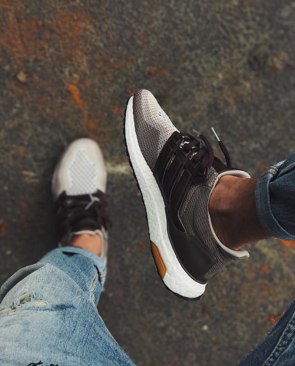 perfect_shoe's tweet photo. Stepped in some chocolate π«
#lordboot
#boostVIBES https://t.co/hnNWLlo0VQ
