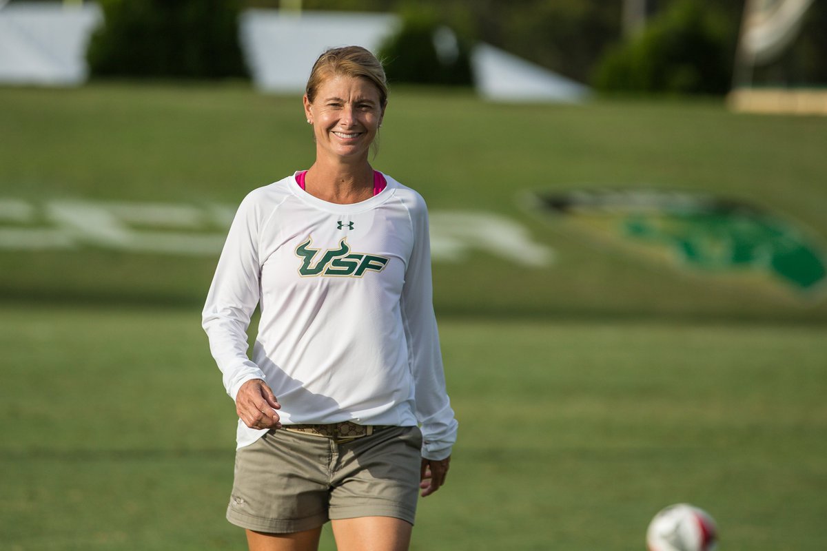 USFWSOC's tweet photo. We are so happy to have a coach that is #UnlikeAny, always looking to encourage positivity! https://t.co/Imj6fmZ0e2