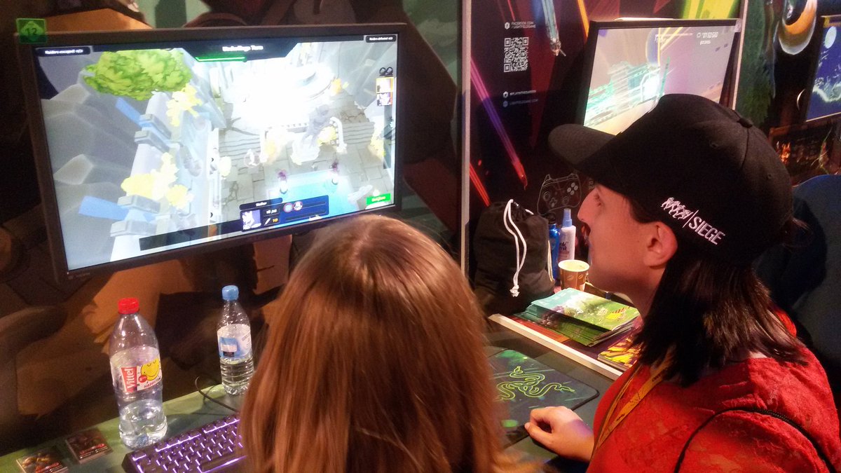 UnderRaid's tweet image. Trade visitor day was awesone! Looking forward to seeing more of you at our booth in the Indie Arena tomorrow #gamescom2017 #underraid