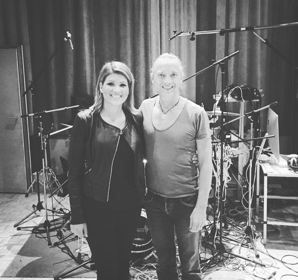 sarahofficialDE's tweet photo. Amazing #recoring #session with Thomas Simmerl at Mastermix Studio, Unterföhring 🎶🎧 #percussion #thomassimmerl #newmusic #originalmusic #pop https://t.co/scDp8Vb0IB