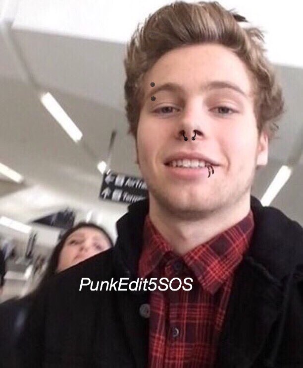 punkedit5SOS's tweet photo. punk luke hemmings 
#punkedit https://t.co/AMXl94jzli