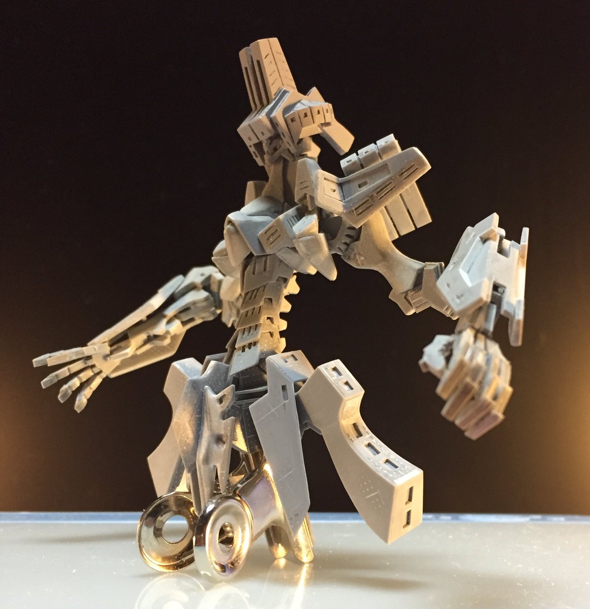 ヒデリ Ar Twitter 腰回り部分を工作中のハイファ ブリンガー