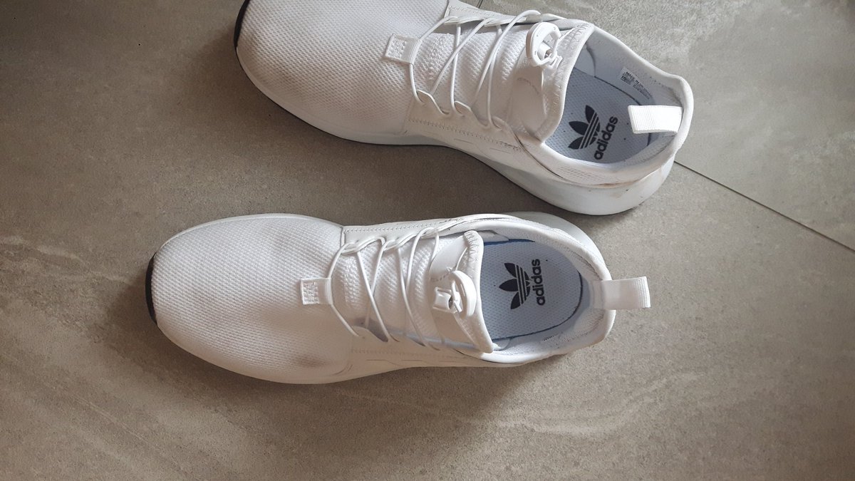 lauralochiii's tweet photo. Erstmal #heirostyle wa? π #3stripeslove β€ @dielochis @adidasoriginals https://t.co/v5QAf2jolV