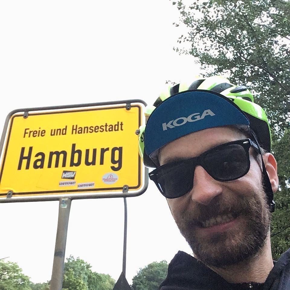 DropbarCycling's tweet photo. #fromhannovertohamburg #6h #roadcycling #lowersaxony #germany #dropbar #hamburg #drpbr https://t.co/iwSamr3zic