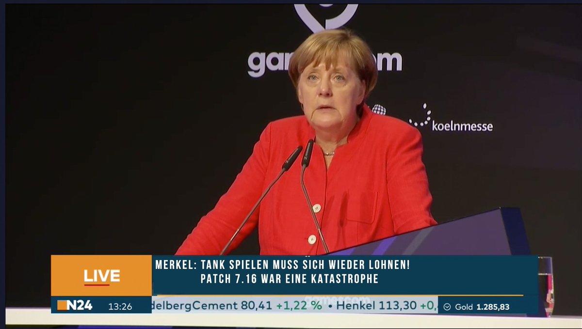 NiklasKolorz's tweet photo. "Tank spielen muss sich wieder lohnen!" - Angela "yasuoslaygirl69" Merkel setzt klare Statements für Patch 7.17! #gamescom2017 #merkel https://t.co/uxFw1Rspf6