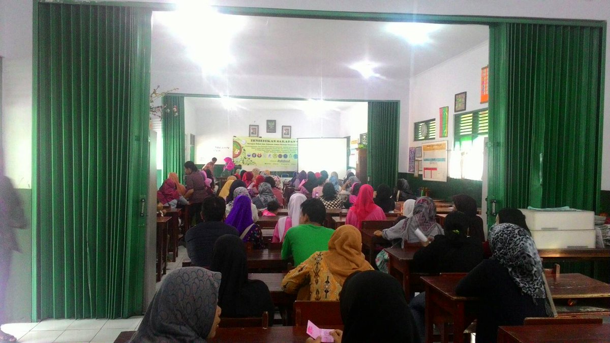 Edukasi sarapan sehat dan jajanan aman kepada orang tua murid SD di Tasikmalaya

<a href="/indofood/">Indofood</a> <a href="/indofood_cbp/">Indofood CBP</a> <a href="/indomielovers/">Indomie</a>
#sarapansehat