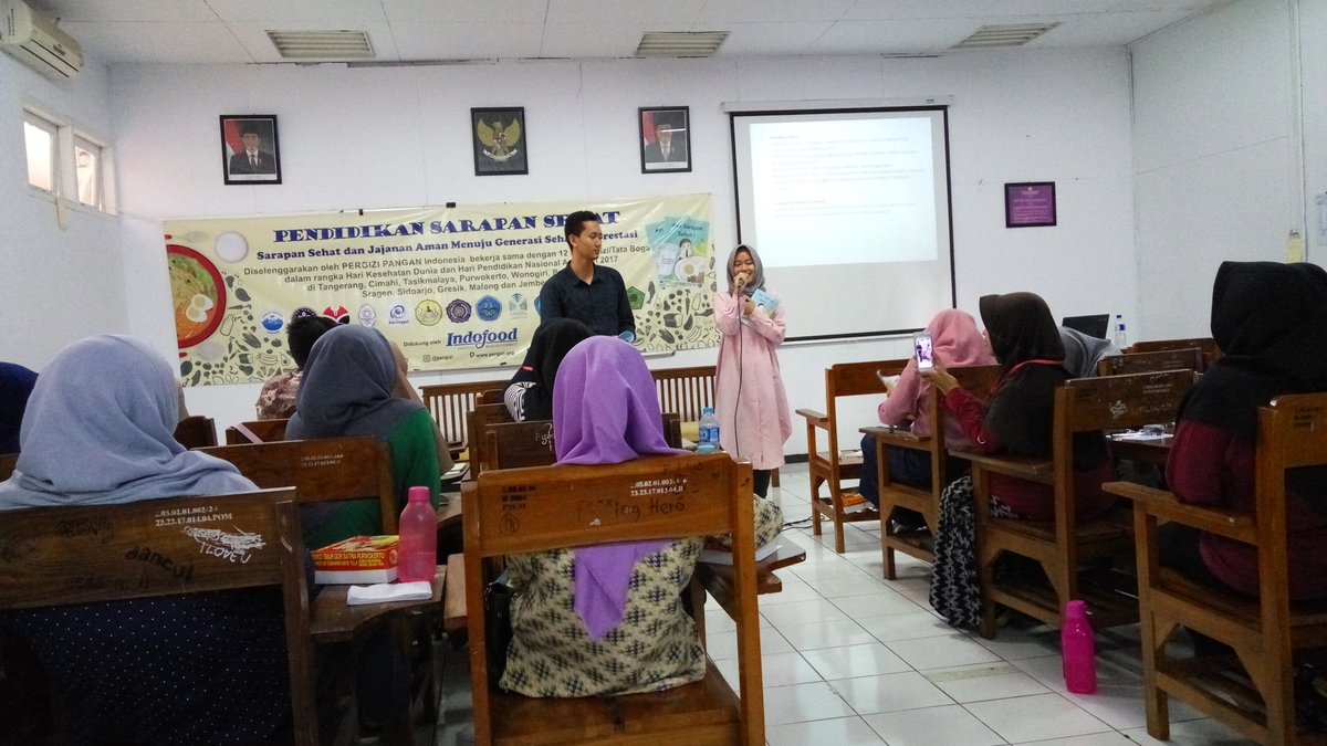 Simulasi edukasi sarapan sehat pada pelatihan fasilitator mahasiswa Unsoed

<a href="/indofood/">Indofood</a> <a href="/indofood_cbp/">Indofood CBP</a> <a href="/indomielovers/">Indomie</a>
#sarapansehat