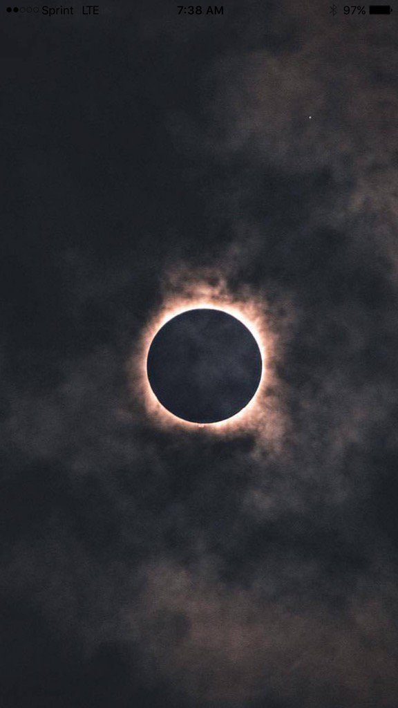 CKTileDesign's tweet image. Solar eclipse August 21, 2017
Amazing!!!