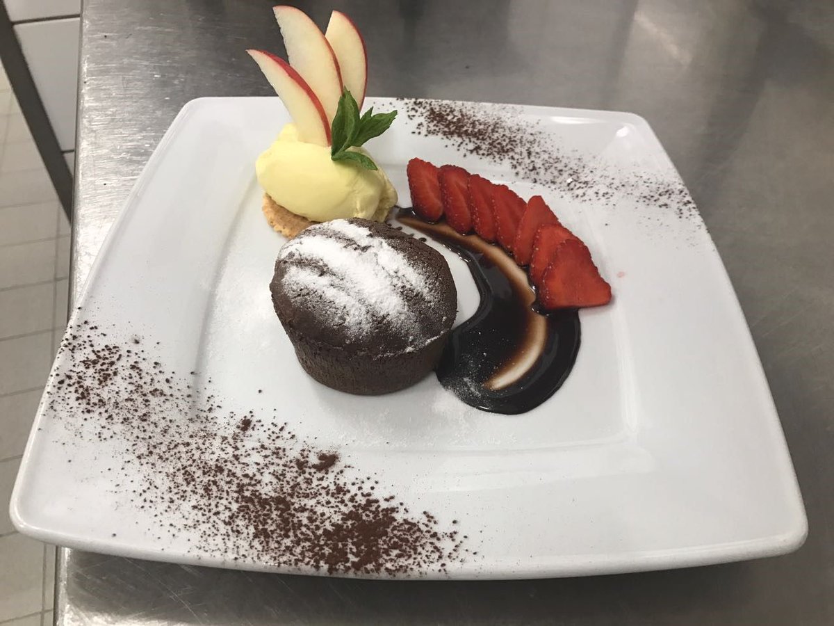 Landhaus Milser Dessert Hotel Restaurant Hotellandhausmilser Davinci Ristorante Duisburg Huckingen Nrw Dusseldorf Souffle Schokosouffle T Co Suzs3p53xk