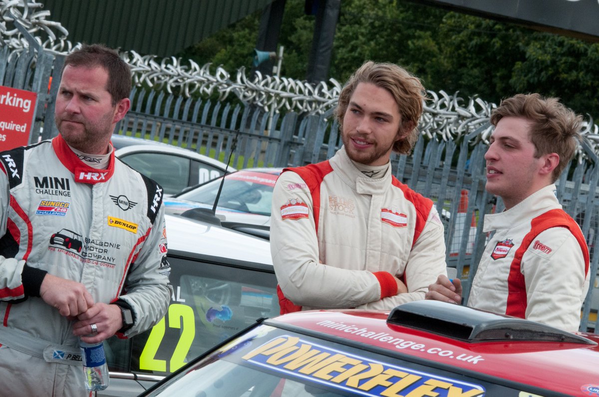 Head over to bit.ly/2vkYk81 to read the weekend review of @willneal5 &amp; @healnenry in the <a href="/MINIChallengeUK/">The MINI CHALLENGE UK</a> at <a href="/Oulton_Park/">Oulton Park</a>!